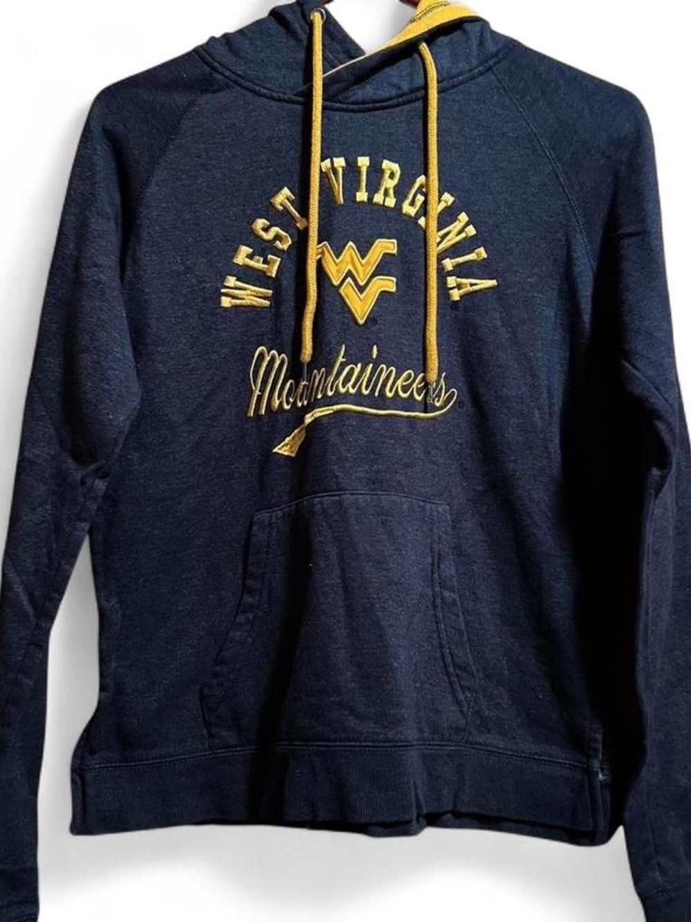 West Virginia Mountaineers Navy Women’s Hoodie. Colosseum size medium